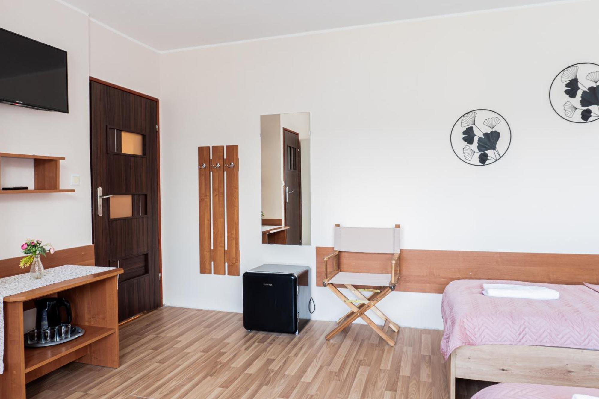 Pokoje Goscinne Raf-Tur - Sala Zabaw, Grill - Idealny Dla Rodzin Z Dziecmi Ostrowo  Kültér fotó